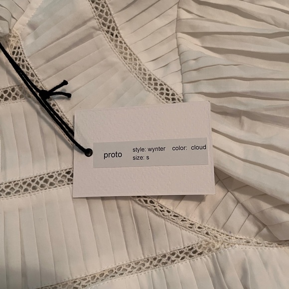 27 Miles Malibu White Pleated Blouse Size Small NWT - Picture 3 of 4